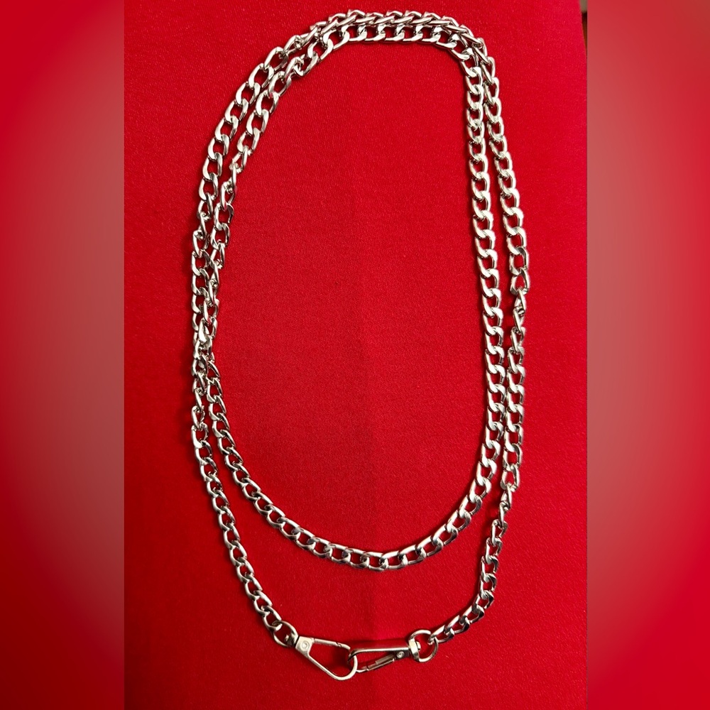 Silver Chain Accessory - Picture 2 of 3